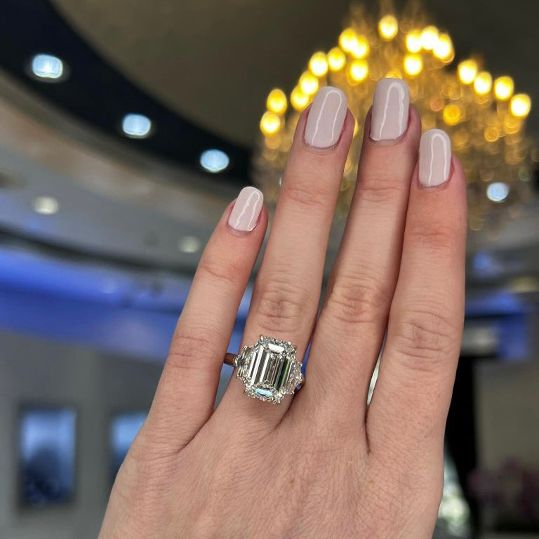 A Guide to Choosing the Perfect Ethical Diamond: Empowering Modern Women with Sustainable Luxury