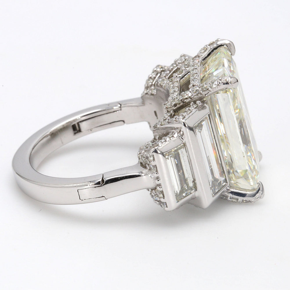 
                  
                    LAURENTI NEW YORK Platinum, 9.05 Carat Radiant Cut Diamond Ring
                  
                