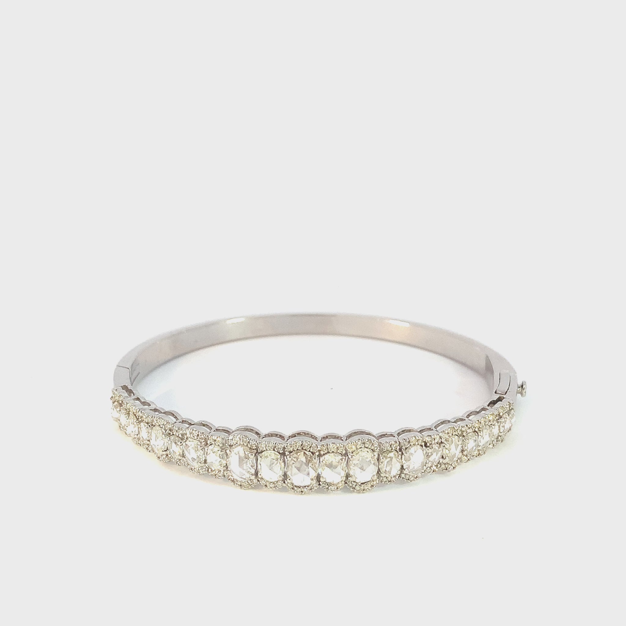 18K White Gold Tennis Bracelet with Rose Cut Diamonds (2.37 Carats)